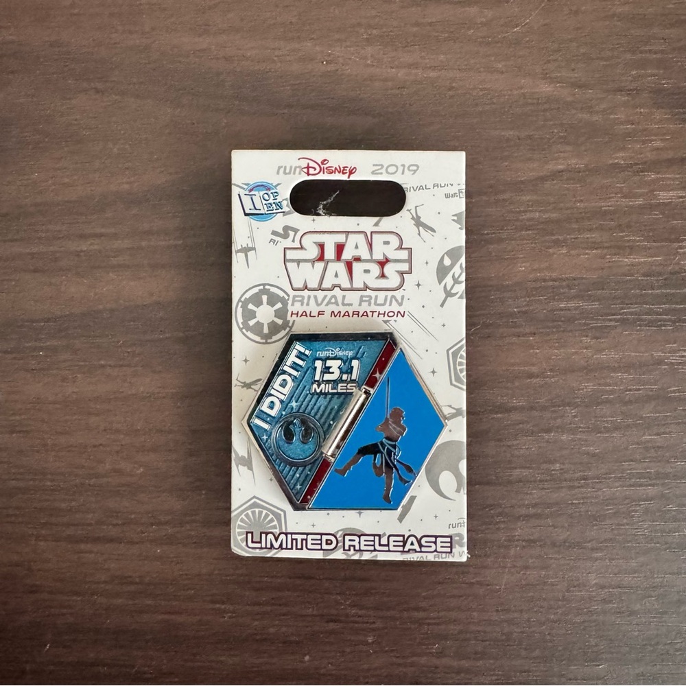 runDisney Star Wars Rival Run Half Marathon 2019‎ Limited Release Pin 13.1 Miles